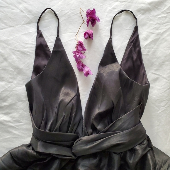 BOGO FASHION NOVA Black cocktail dress deep plunge - Picture 4 of 13